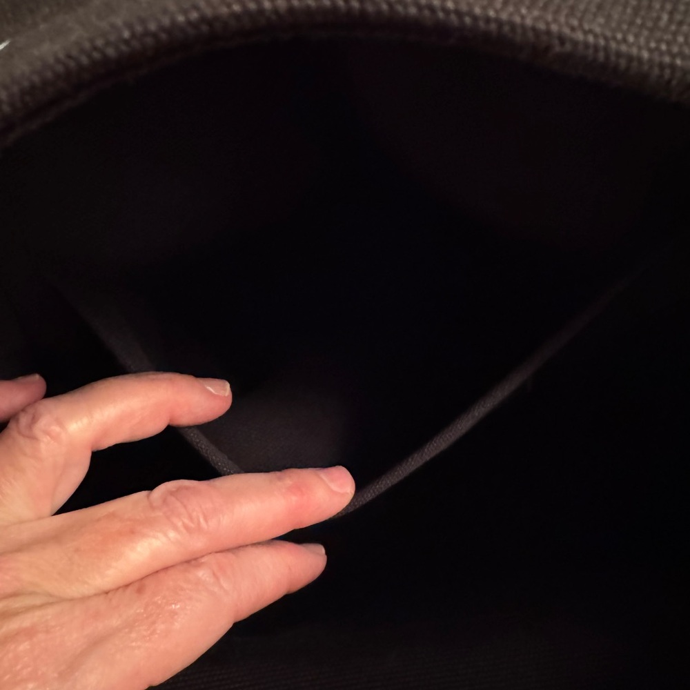 Authentic Coach Black Backpack with Gold Logo with authenticity attached - Picture 5 of 10